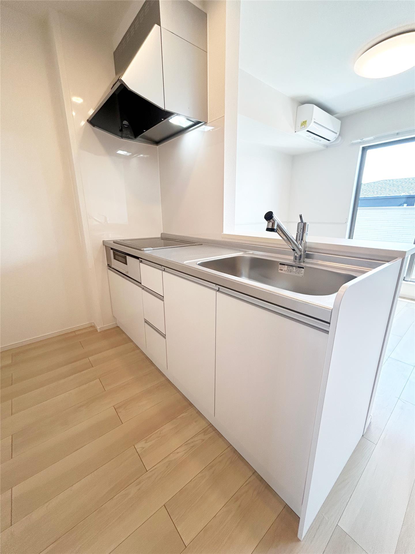 キッチン　ルタンシリーズと同じタイプのお部屋の写真です。