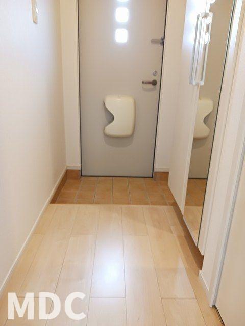 ＪＲ高徳線 板野駅 徒歩28分 2階建 築11年の玄関写真