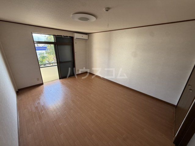 ハイツあかしやの居間写真