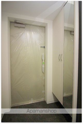 ＪＲ関西本線 ＪＲ難波駅 徒歩8分 10階建 築15年の玄関写真