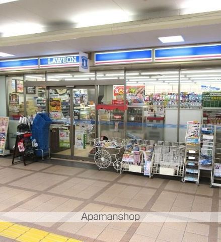 コンビニ　ローソン下高井戸駅前店（コンビニ）まで390m