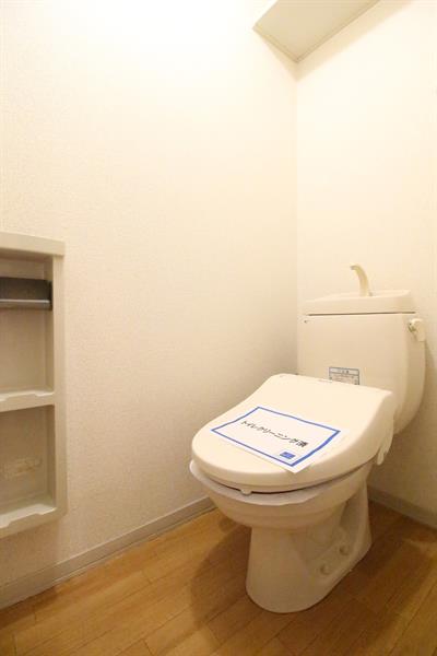 トイレ　他の部屋の写真です。室内は現況を優先します。