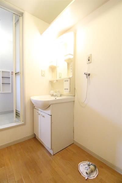 洗面設備　他の部屋の写真です。室内は現況を優先します。