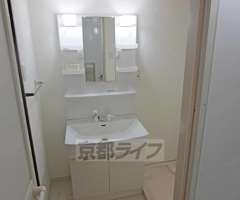 ＪＲ山陰本線 馬堀駅 徒歩12分 4階建 築33年の内装写真