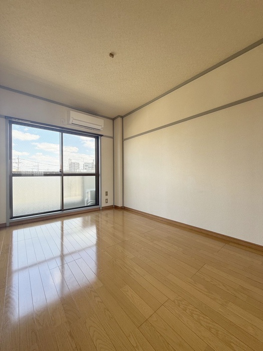 マンション新明の居間写真