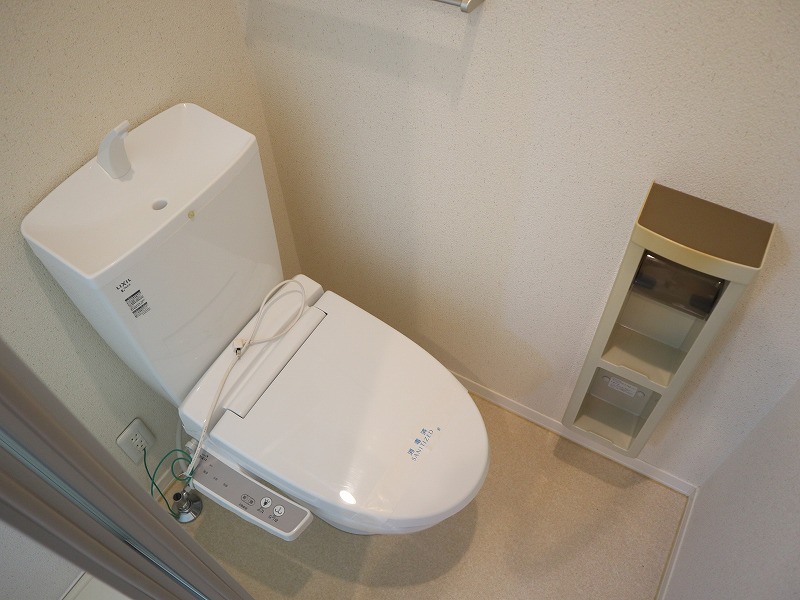 トイレ　キレイな個室空間です