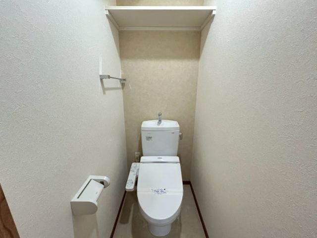 トイレ　別部屋の写真です