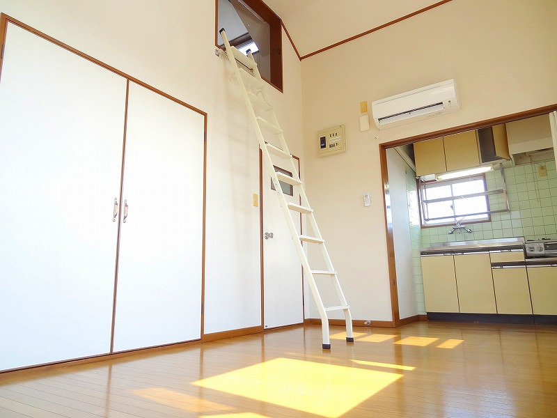 エムアンドエムIIの居間写真