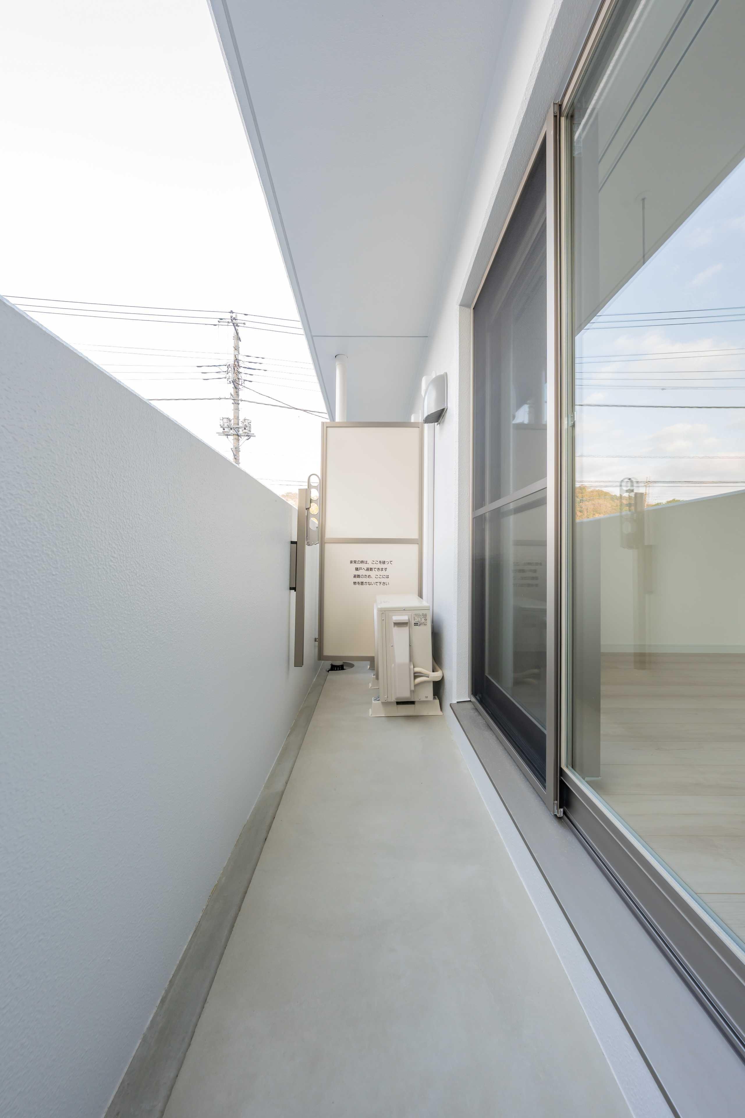 バルコニー　同じ弊社建築のイメージ写真になります