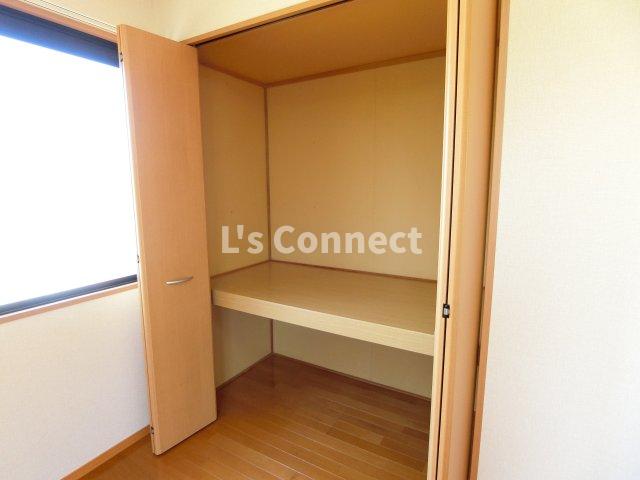 その他設備　全部屋に収納付き。