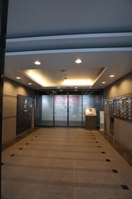 エントランス　同建物参考写真