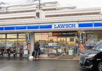 コンビニ　ローソン東糀谷一丁目店（コンビニ）まで100m