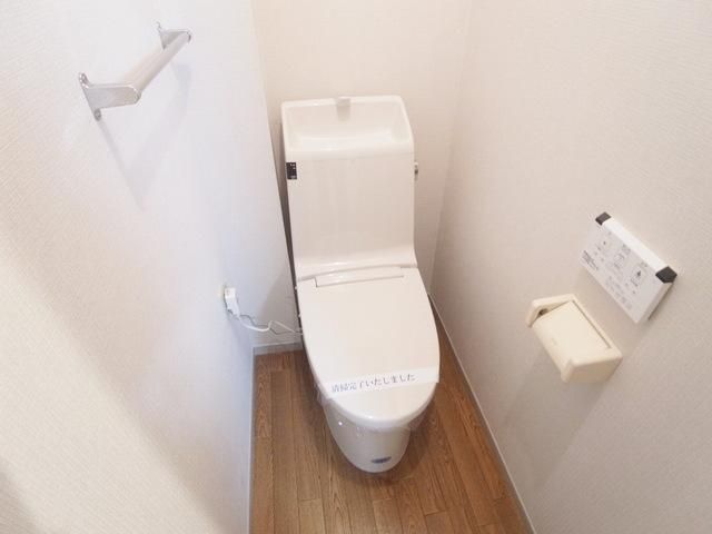 トイレ　★温水洗浄便座付き★
