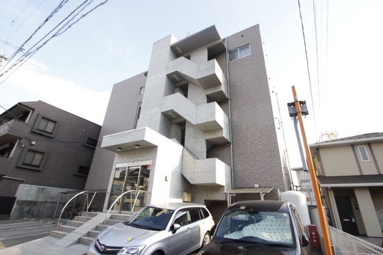 広島市南区翠のマンションの建物外観
