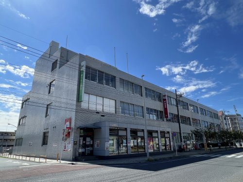 【サンデュエル小山駅東通りの郵便局】