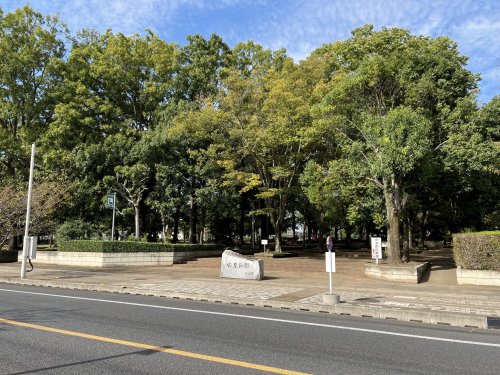 【サンデュエル小山駅東通りの公園】