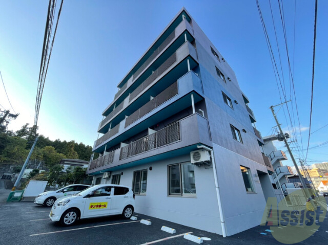 仙台市青葉区霊屋下のマンションの建物外観