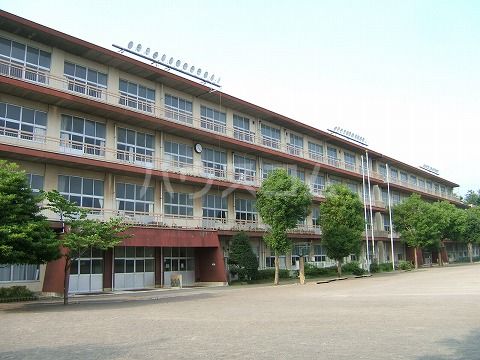 【三島市谷田のマンションの小学校】