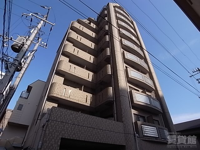 【明石市桜町のマンションの建物外観】