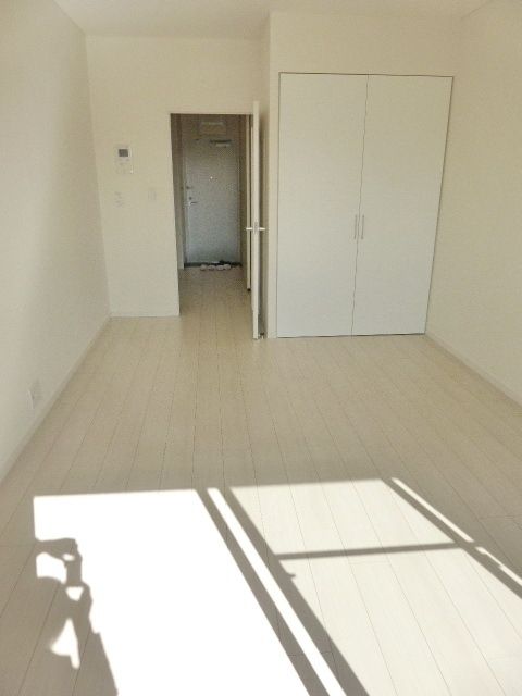 その他部屋・スペース　★オシャレな色のフローリングです★