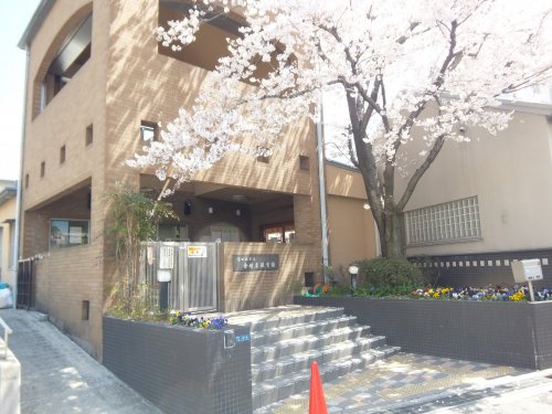 幼稚園・保育園　富田林市立保育園金剛東保育園（幼稚園・保育園）まで216m