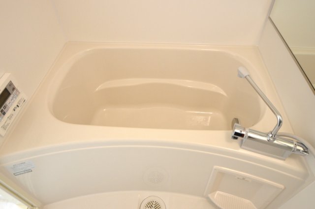 バス・シャワールーム　バスルーム