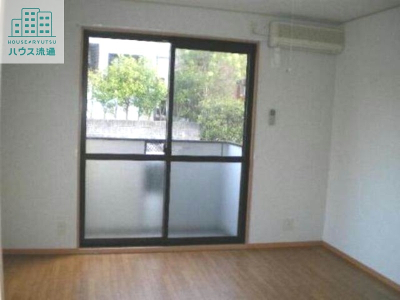 居室・リビング　※別号室の写真です※