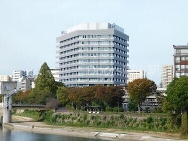 警察署・交番　岡山県警察本部（警察署・交番）まで1079m
