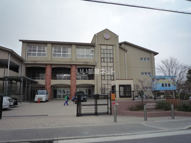 小学校　西宮市立上ケ原小学校（小学校）まで1806m