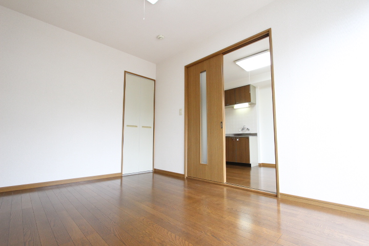 居室・リビング　反転写真参照