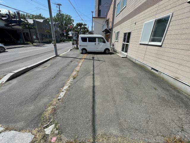 駐車場　駐車場
