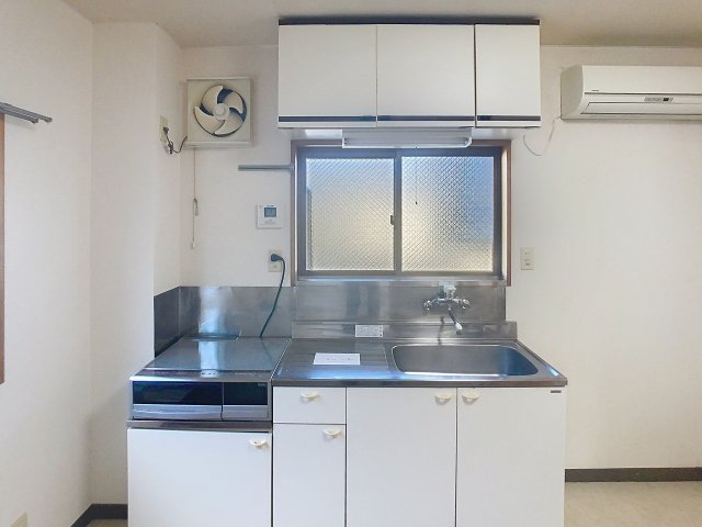 キッチン　2025年12月撮影※現況を優先します