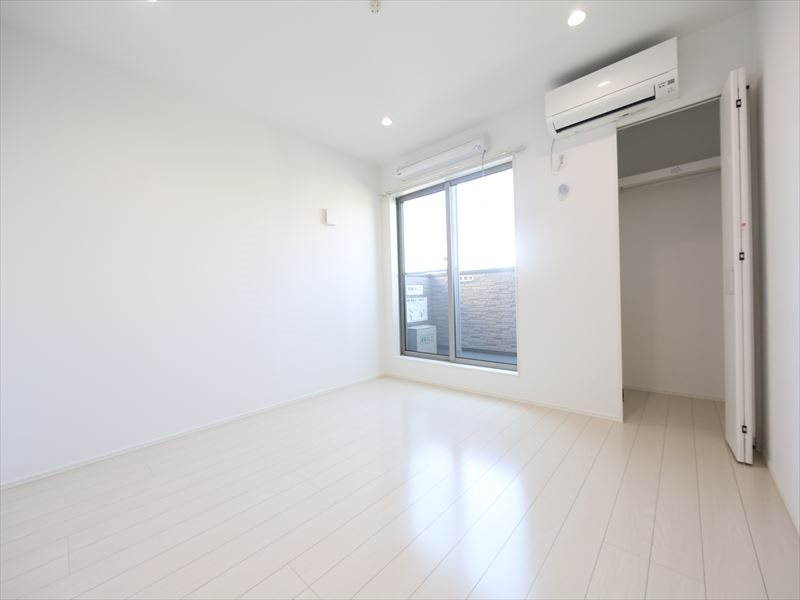 居室・リビング　洋室7.1帖　クローゼット付