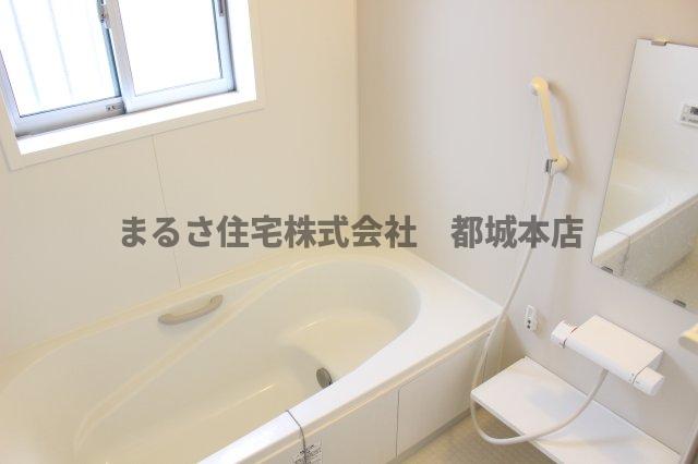 バス・シャワールーム　ゆったり過ごせるお風呂です