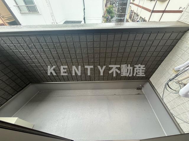 バルコニー　陽当たり良好なバルコニーです