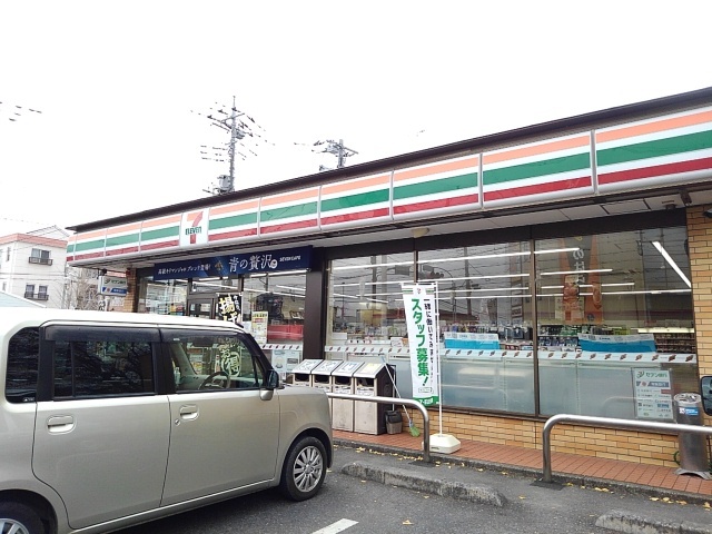 コンビニ　セブンイレブン結城駅前店（コンビニ）まで400m