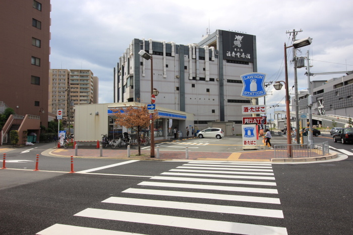 コンビニ　ローソン（コンビニ）まで500m
