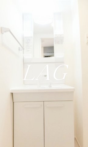 洗面設備　独立洗面台です。
