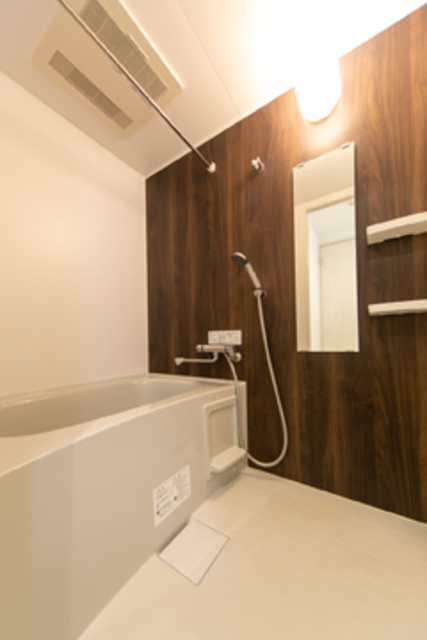 バス・シャワールーム　※写真は同タイプ住戸です。