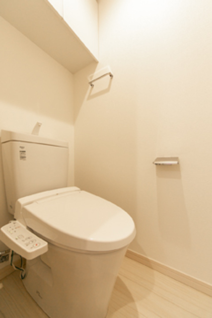 トイレ　※写真は同タイプ住戸です。