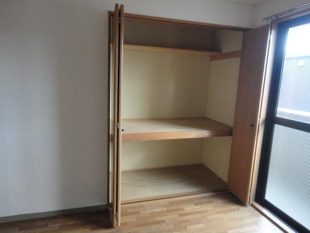 収納　クローゼット