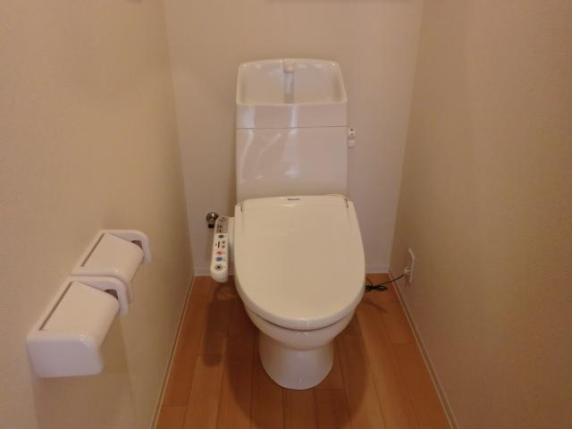 コンフォース栄のトイレ写真