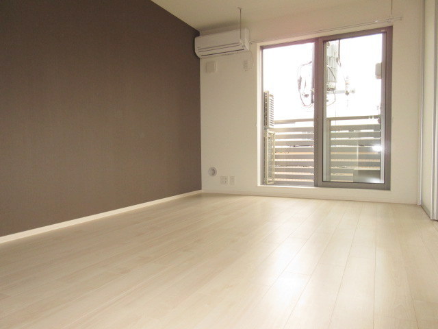 居室・リビング　★オシャレなアクセントクロス★