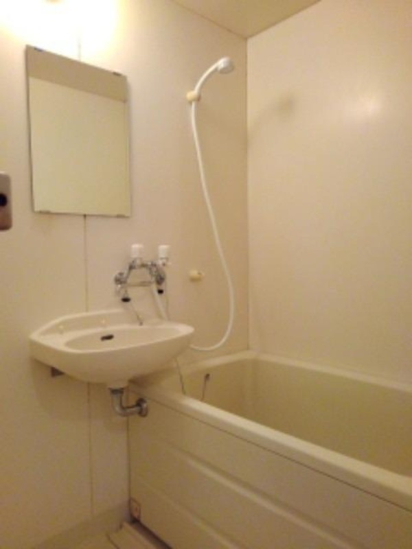 バス・シャワールーム　図面と現状に相違がある場合には現状を優先