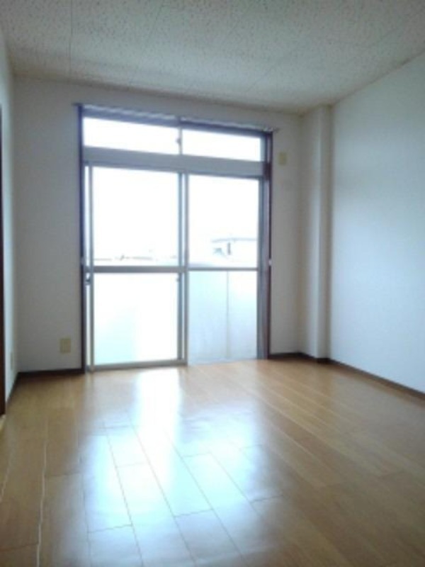 居室・リビング　図面と現状に相違がある場合には現状を優先