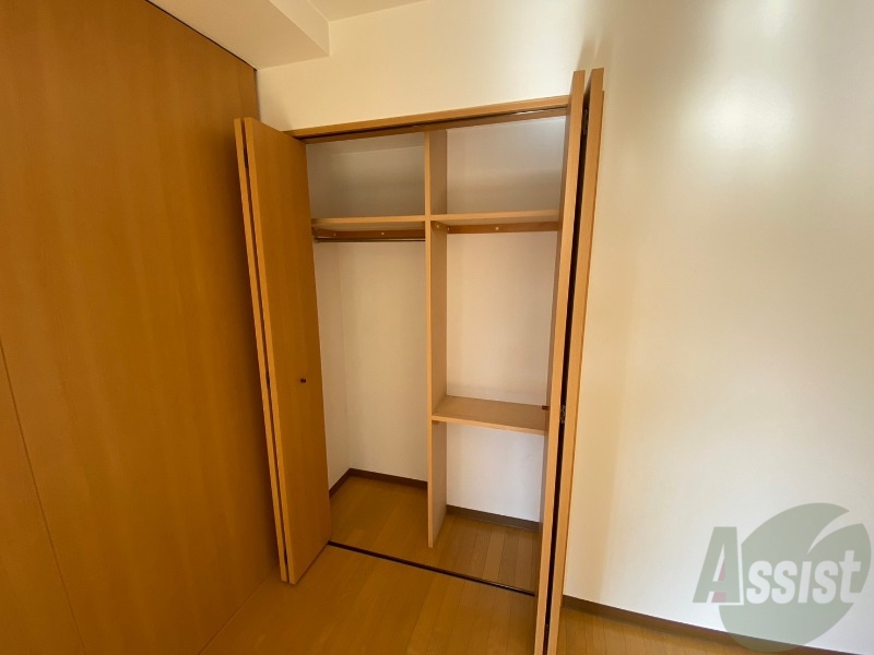 収納　寝室の収納です。部屋がすっきり片付きます。