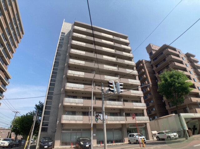 建物外観　札幌市中央区北２条西「レインボータウン２４」