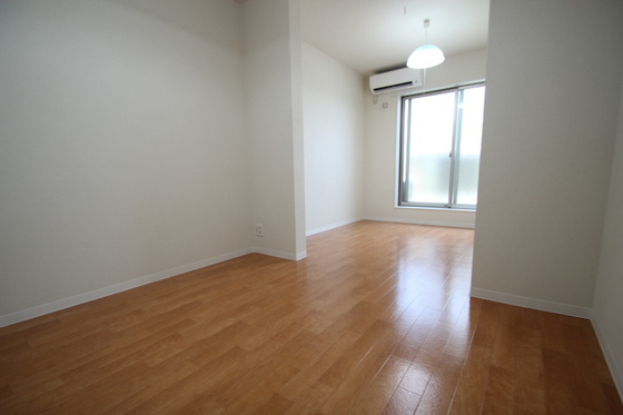 居室・リビング　※別部屋の写真です