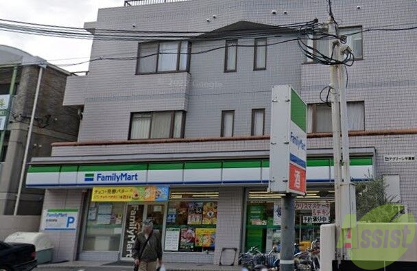 コンビニ　ファミリーマート甲陽園駅前（コンビニ）まで659m