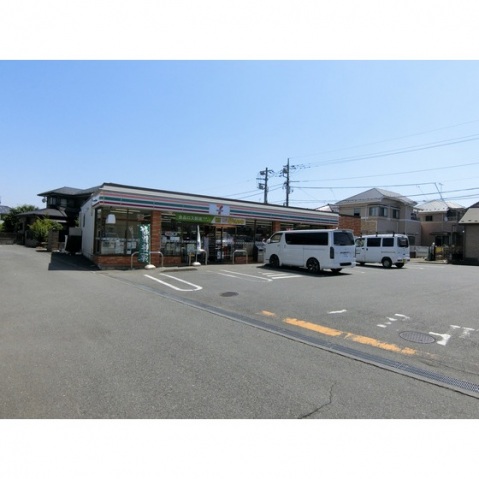 コンビニ　コンビニ（コンビニ）まで800m